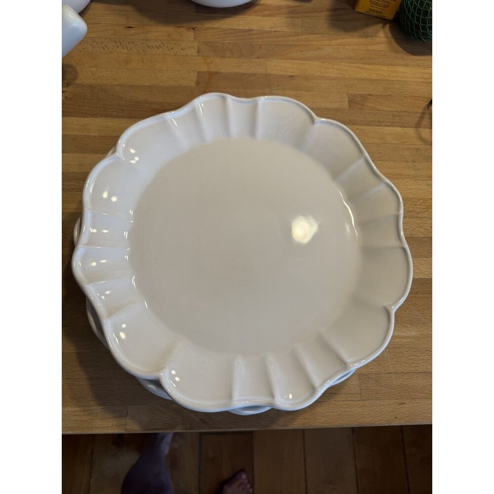 4 Pottery Barn Juliana Monique Lhuillier White Scalloped Rim 11" Dinner Plate